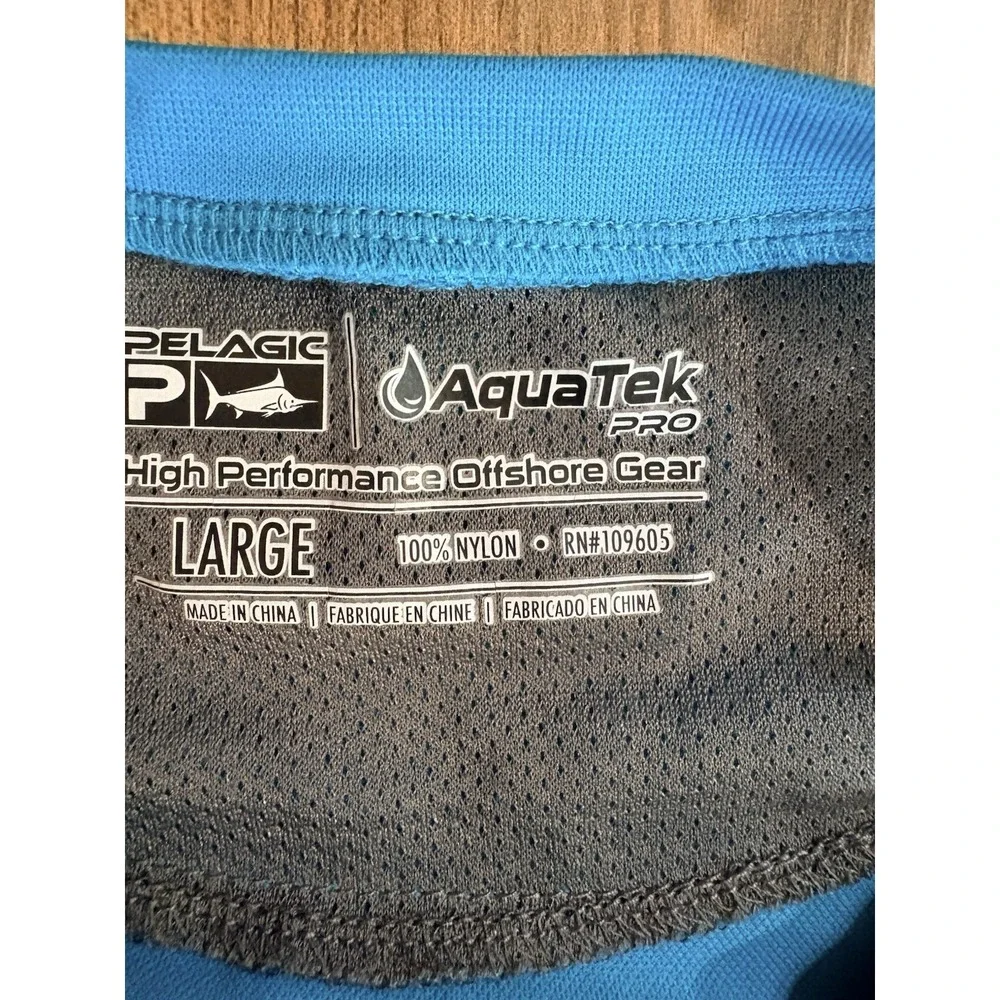 Pelagic AquaTek Fishing Offshore Gear Blue Men's Large Rash Guard Lightweight
